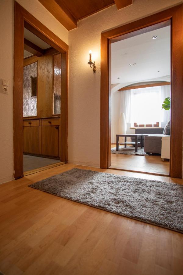 Traditional Old Town Apartment Hall in Tirol Exterior foto